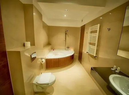 Zimnik Luksus Natury & Wellness 4* Ostre