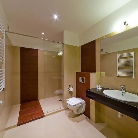Готель Zimnik Luksus Natury & Wellness